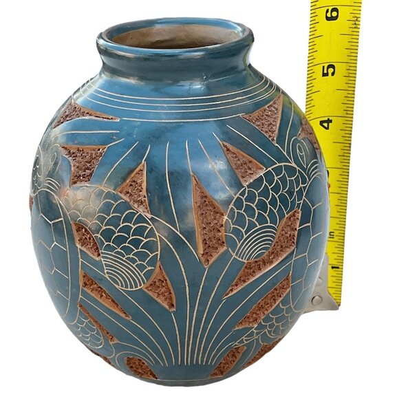 Handcrafted Costa Rican Turtle Design Blue & Terracotta Round Ceramic Vase 6" T - Picture 10 of 12